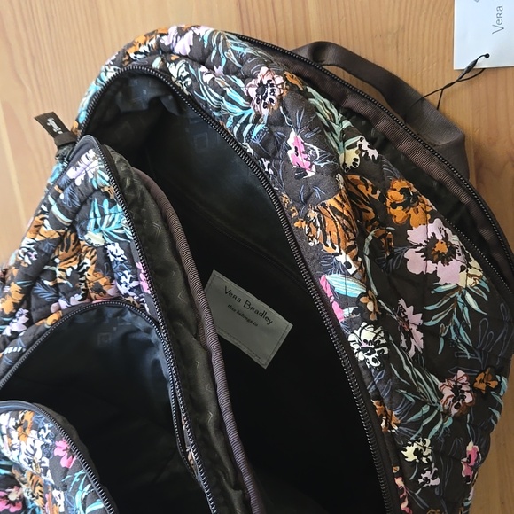 Vera Bradley \